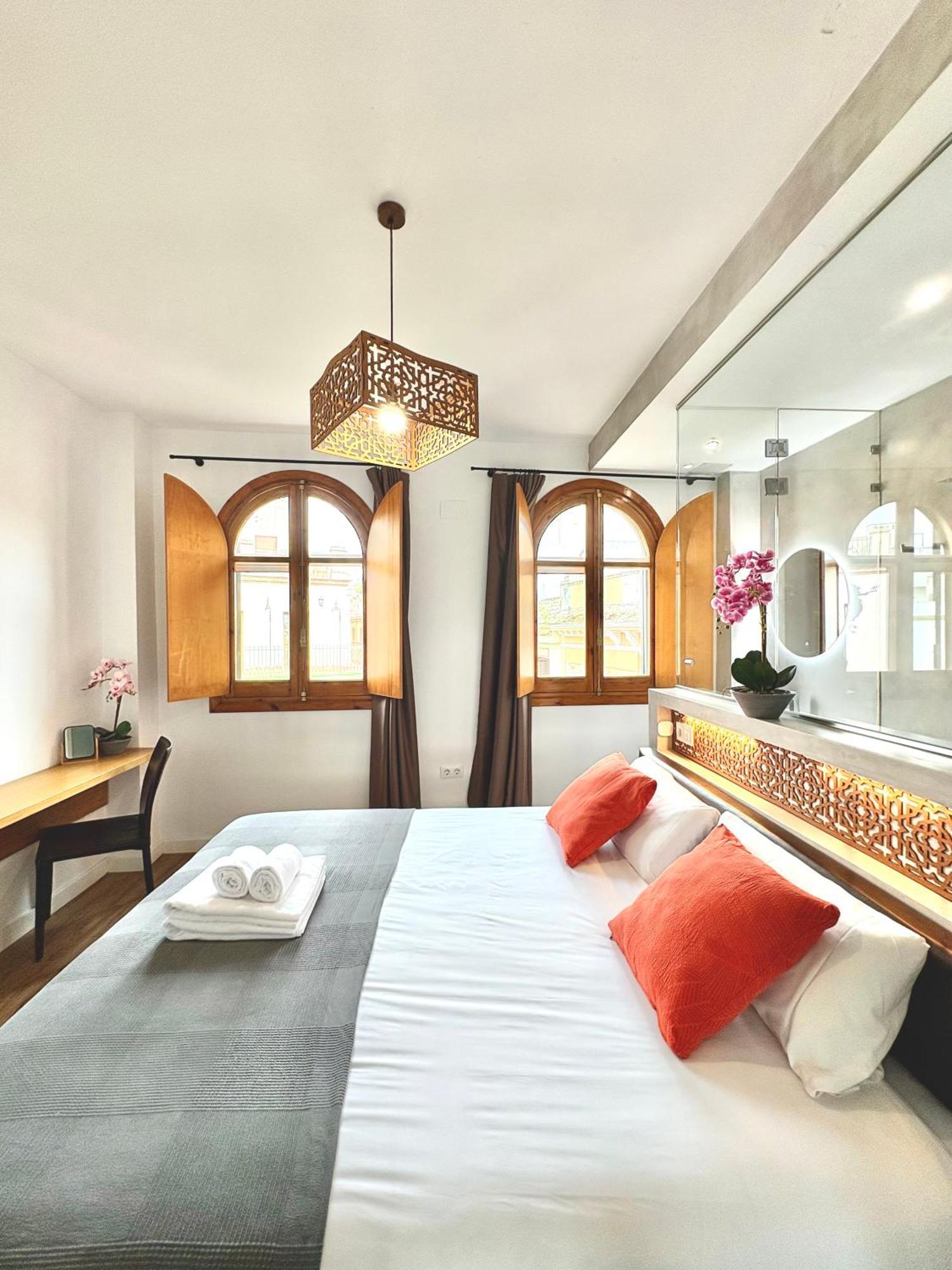Unique House - Private Spa&Pool -StayinSiviglia Esterno foto