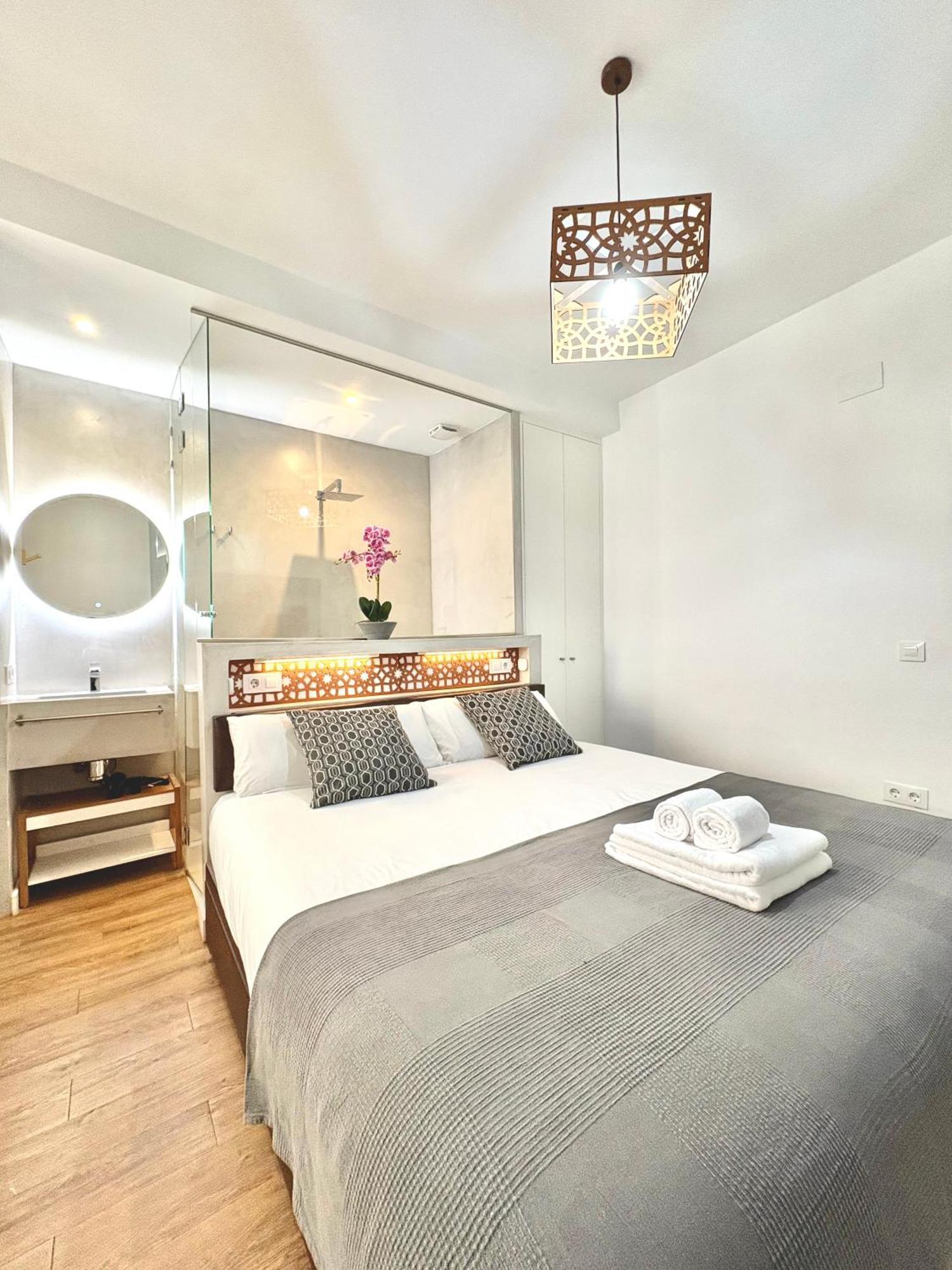 Unique House - Private Spa&Pool -StayinSiviglia Esterno foto