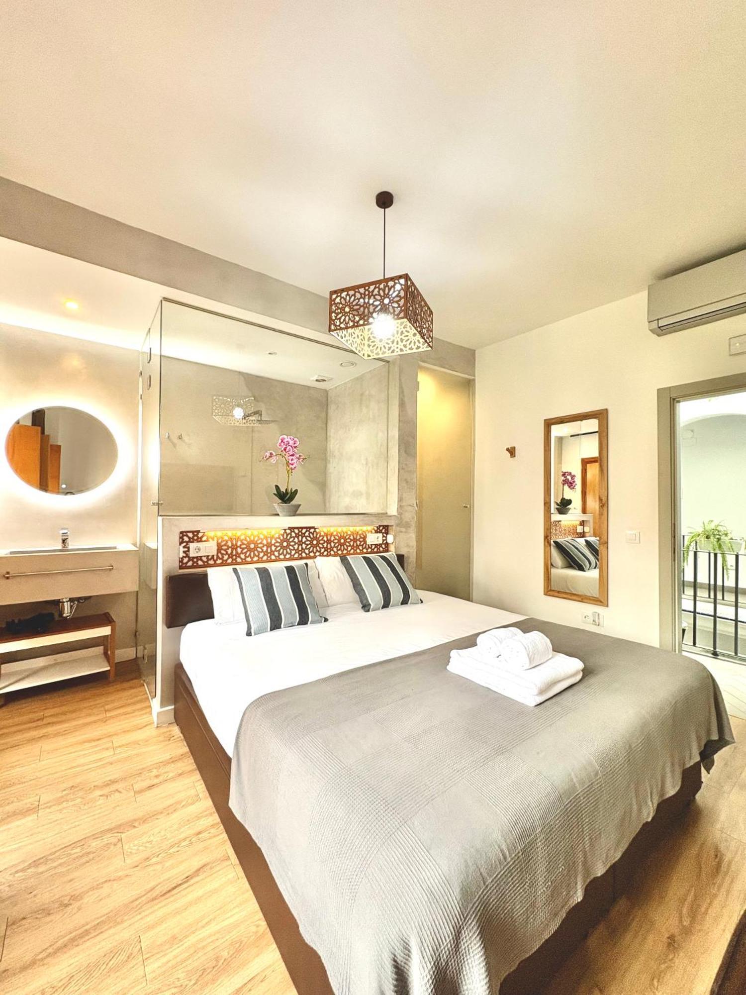 Unique House - Private Spa&Pool -StayinSiviglia Esterno foto