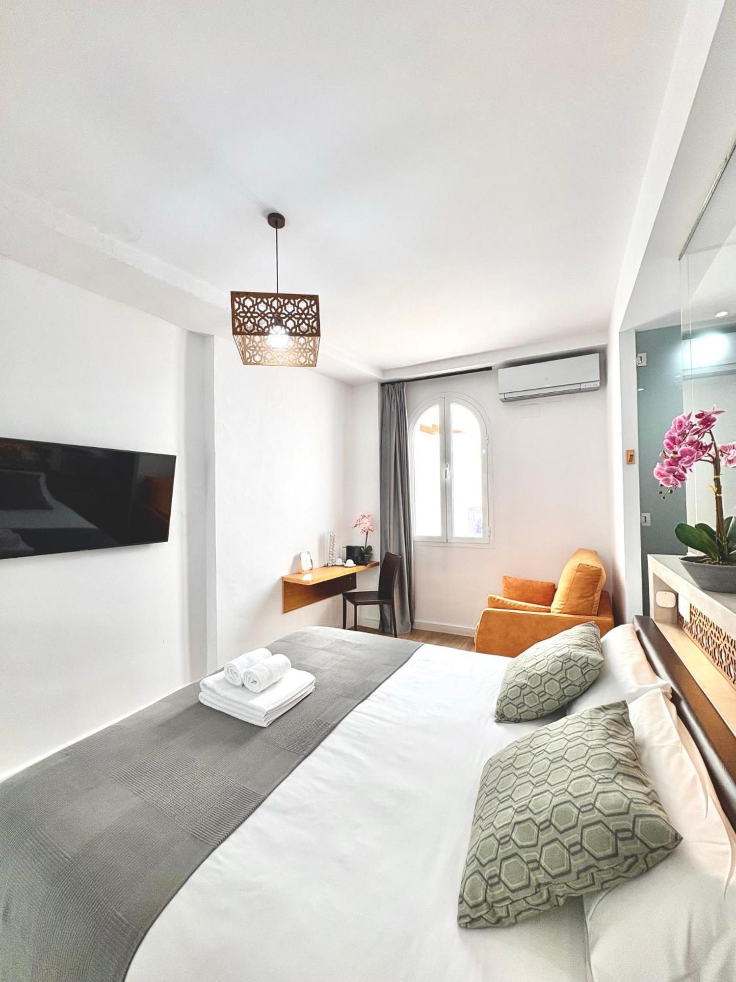 Unique House - Private Spa&Pool -StayinSiviglia Esterno foto