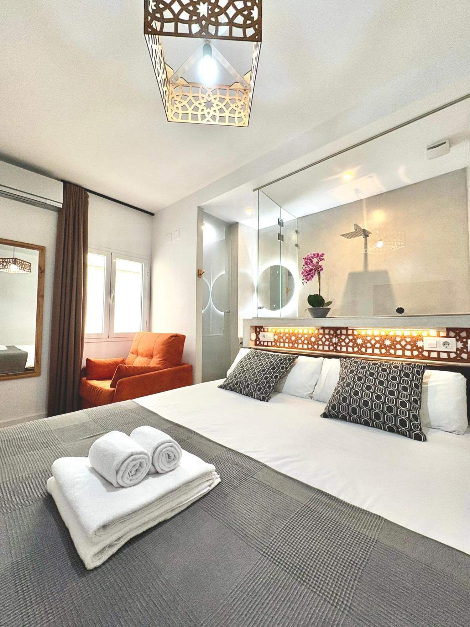 Unique House - Private Spa&Pool -StayinSiviglia Esterno foto