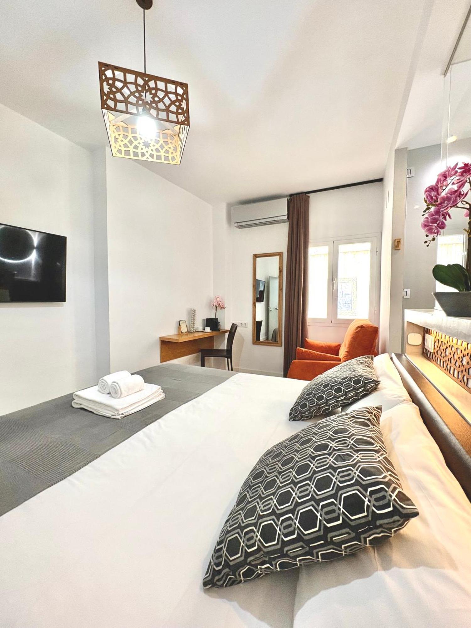 Unique House - Private Spa&Pool -StayinSiviglia Esterno foto